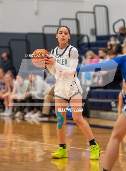 Thumbnail 2 in Klahowya vs. Bellevue Christian (WIAA 1A District Playoff) photogallery.