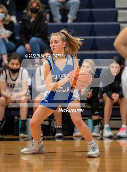 Thumbnail 3 in Klahowya vs. Bellevue Christian (WIAA 1A District Playoff) photogallery.