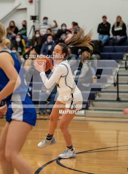 Thumbnail 1 in Klahowya vs. Bellevue Christian (WIAA 1A District Playoff) photogallery.