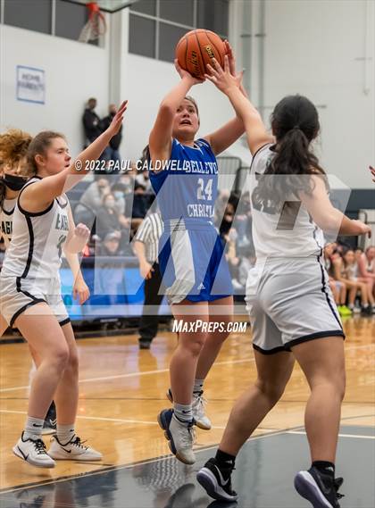Thumbnail 2 in Klahowya vs. Bellevue Christian (WIAA 1A District Playoff) photogallery.