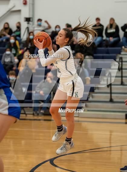 Thumbnail 3 in Klahowya vs. Bellevue Christian (WIAA 1A District Playoff) photogallery.