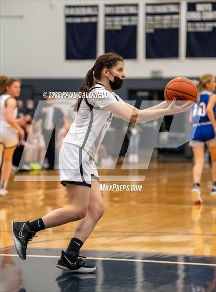 Thumbnail 2 in Klahowya vs. Bellevue Christian (WIAA 1A District Playoff) photogallery.