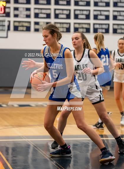 Thumbnail 2 in Klahowya vs. Bellevue Christian (WIAA 1A District Playoff) photogallery.