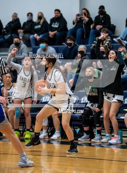 Thumbnail 3 in Klahowya vs. Bellevue Christian (WIAA 1A District Playoff) photogallery.
