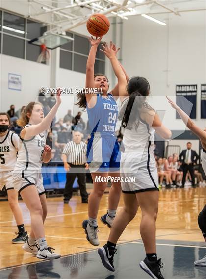 Thumbnail 3 in Klahowya vs. Bellevue Christian (WIAA 1A District Playoff) photogallery.