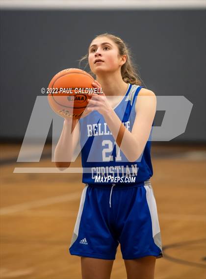 Thumbnail 1 in Klahowya vs. Bellevue Christian (WIAA 1A District Playoff) photogallery.