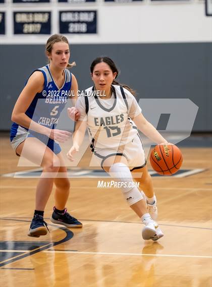 Thumbnail 1 in Klahowya vs. Bellevue Christian (WIAA 1A District Playoff) photogallery.