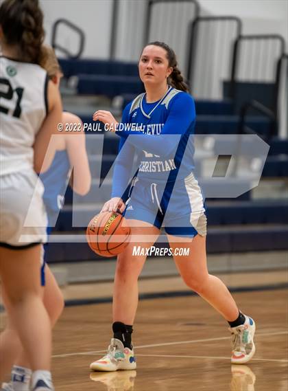 Thumbnail 3 in Klahowya vs. Bellevue Christian (WIAA 1A District Playoff) photogallery.