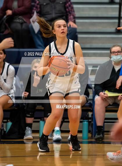 Thumbnail 3 in Klahowya vs. Bellevue Christian (WIAA 1A District Playoff) photogallery.