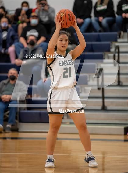 Thumbnail 3 in Klahowya vs. Bellevue Christian (WIAA 1A District Playoff) photogallery.
