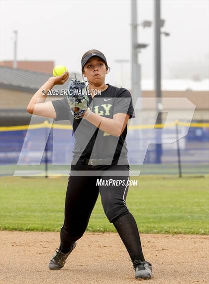 Thumbnail 3 in Long Beach Poly vs. Santa Monica (CIFSS D4 Quarter Final) photogallery.