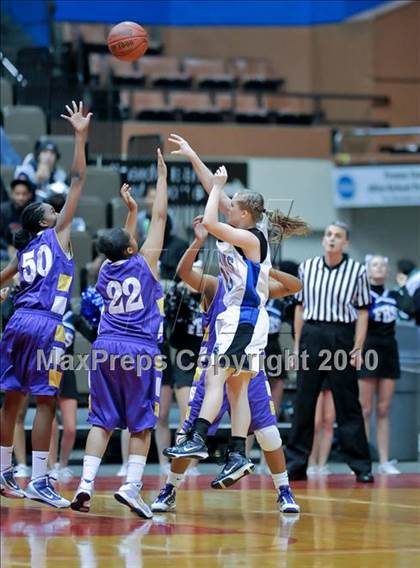 Thumbnail 1 in Frontier vs. Ridgeview (CIF CS D3 Final) photogallery.