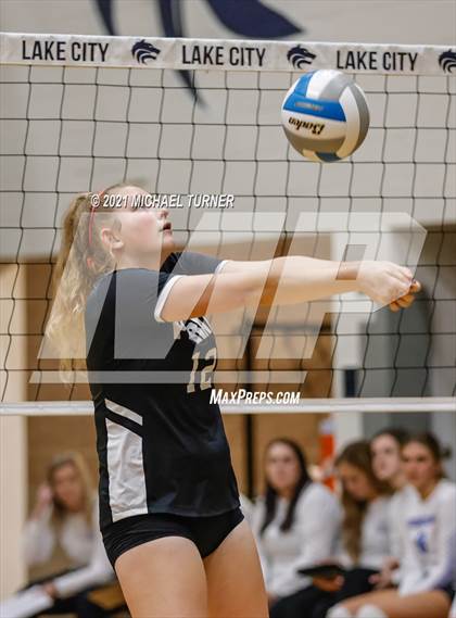 Thumbnail 2 in Parma vs Sugar-Salem (3A State Tournament )  photogallery.
