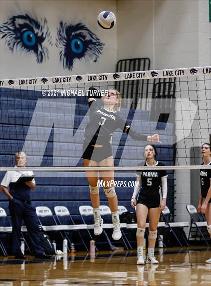 Thumbnail 1 in Parma vs Sugar-Salem (3A State Tournament )  photogallery.