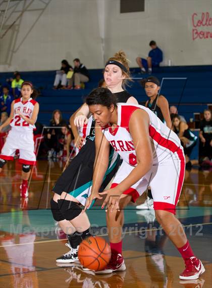 Thumbnail 2 in Pasadena Memorial vs Ray (W. B.) Corpus (McDonald's Texas Invitational) photogallery.