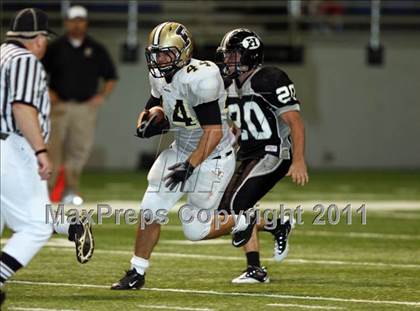 Thumbnail 3 in Foster vs. Hanks (Dave Campbell's Texas Football Classic) photogallery.