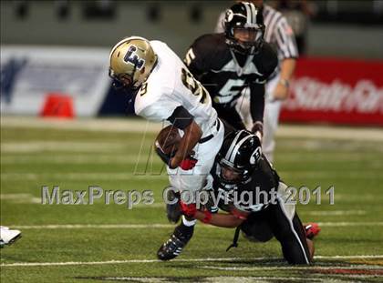 Thumbnail 1 in Foster vs. Hanks (Dave Campbell's Texas Football Classic) photogallery.