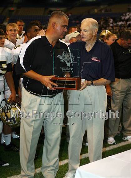 Thumbnail 2 in Foster vs. Hanks (Dave Campbell's Texas Football Classic) photogallery.