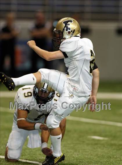 Thumbnail 1 in Foster vs. Hanks (Dave Campbell's Texas Football Classic) photogallery.