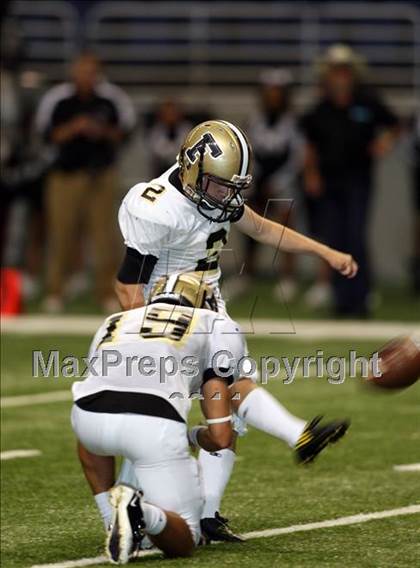 Thumbnail 3 in Foster vs. Hanks (Dave Campbell's Texas Football Classic) photogallery.