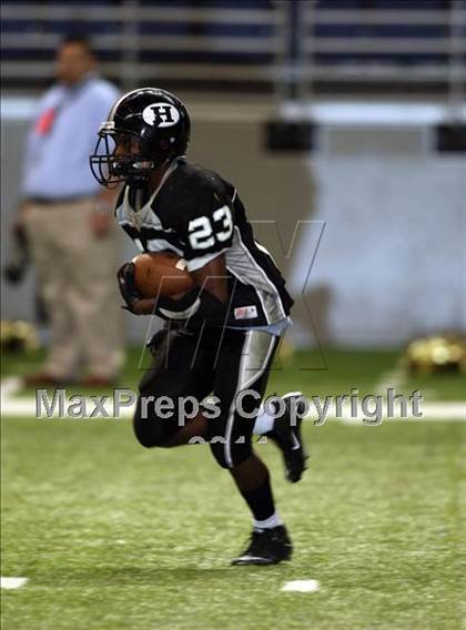 Thumbnail 1 in Foster vs. Hanks (Dave Campbell's Texas Football Classic) photogallery.