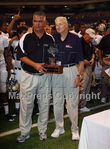 Thumbnail 3 in Foster vs. Hanks (Dave Campbell's Texas Football Classic) photogallery.