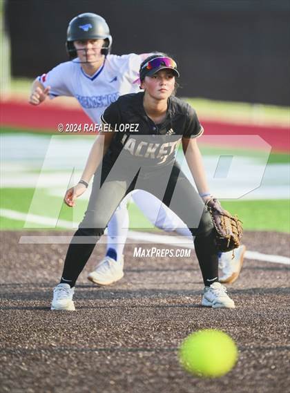 Thumbnail 3 in Galena Park vs. Friendswood (UIL Softball 5A Region 3 Area) photogallery.