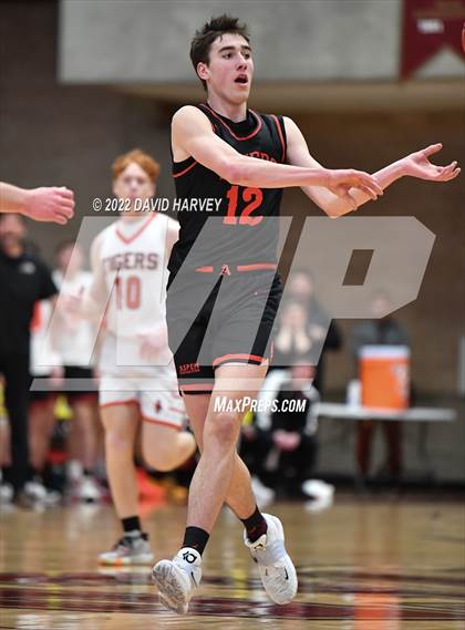Thumbnail 3 in Aspen vs. Sterling (CHSAA 3A Final 4) photogallery.