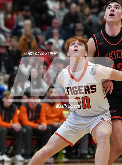 Thumbnail 3 in Aspen vs. Sterling (CHSAA 3A Final 4) photogallery.