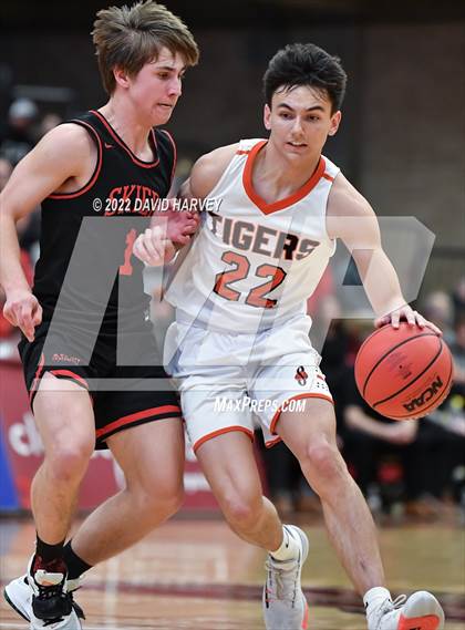 Thumbnail 2 in Aspen vs. Sterling (CHSAA 3A Final 4) photogallery.