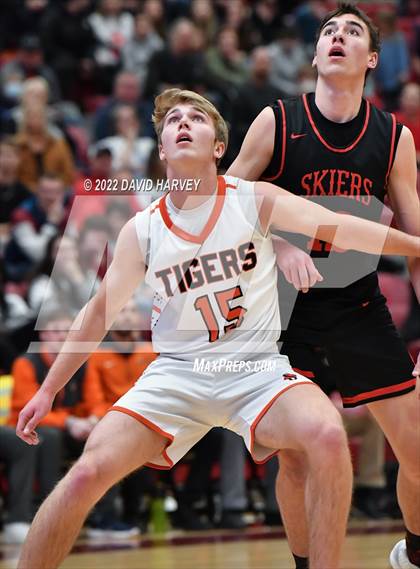 Thumbnail 2 in Aspen vs. Sterling (CHSAA 3A Final 4) photogallery.