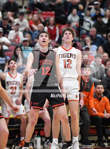 Thumbnail 2 in Aspen vs. Sterling (CHSAA 3A Final 4) photogallery.