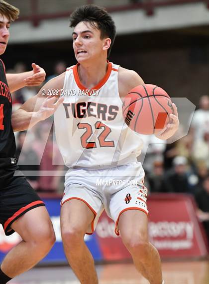 Thumbnail 2 in Aspen vs. Sterling (CHSAA 3A Final 4) photogallery.