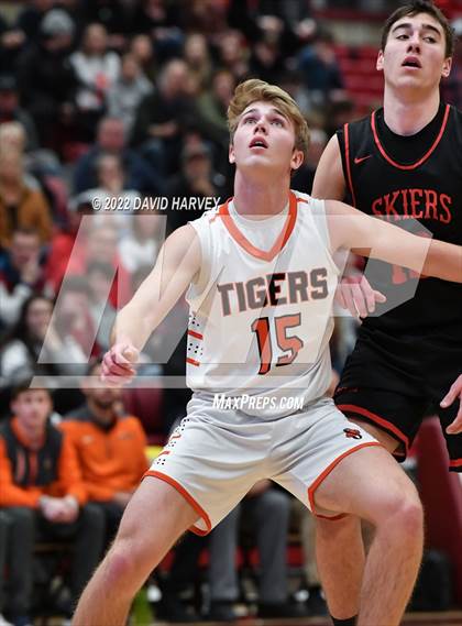 Thumbnail 3 in Aspen vs. Sterling (CHSAA 3A Final 4) photogallery.