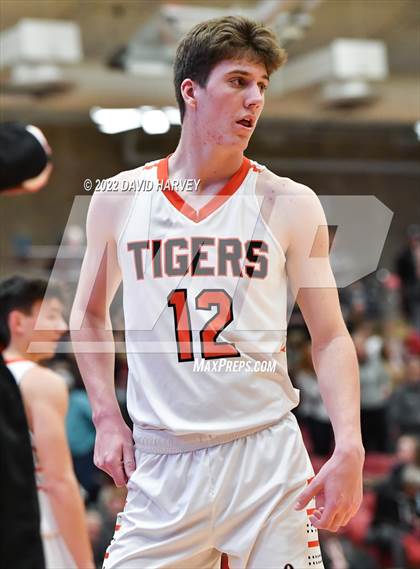 Thumbnail 2 in Aspen vs. Sterling (CHSAA 3A Final 4) photogallery.