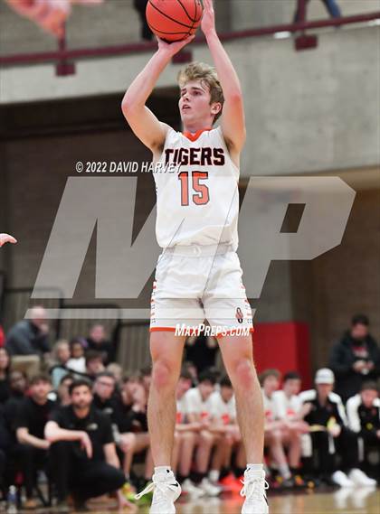 Thumbnail 2 in Aspen vs. Sterling (CHSAA 3A Final 4) photogallery.