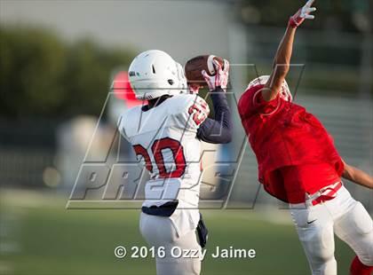 Thumbnail 3 in Taft [William H.] vs  Roosevelt [Theodore] (Scrimmage) photogallery.