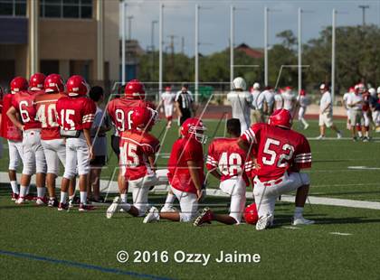 Thumbnail 3 in Taft [William H.] vs  Roosevelt [Theodore] (Scrimmage) photogallery.