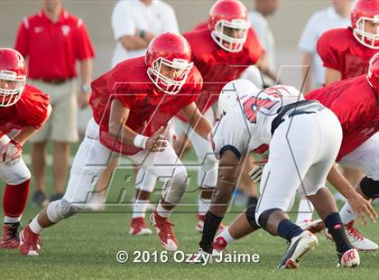 Thumbnail 2 in Taft [William H.] vs  Roosevelt [Theodore] (Scrimmage) photogallery.