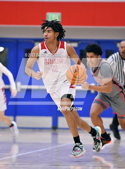 Thumbnail 2 in Pleasant Grove vs. McClatchy (Stan Harms Classic) photogallery.