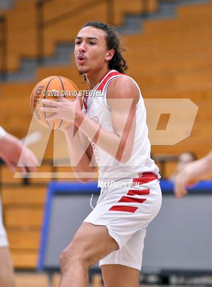 Thumbnail 2 in Pleasant Grove vs. McClatchy (Stan Harms Classic) photogallery.