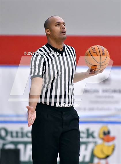 Thumbnail 2 in Pleasant Grove vs. McClatchy (Stan Harms Classic) photogallery.