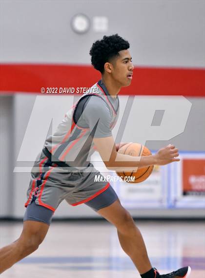 Thumbnail 3 in Pleasant Grove vs. McClatchy (Stan Harms Classic) photogallery.