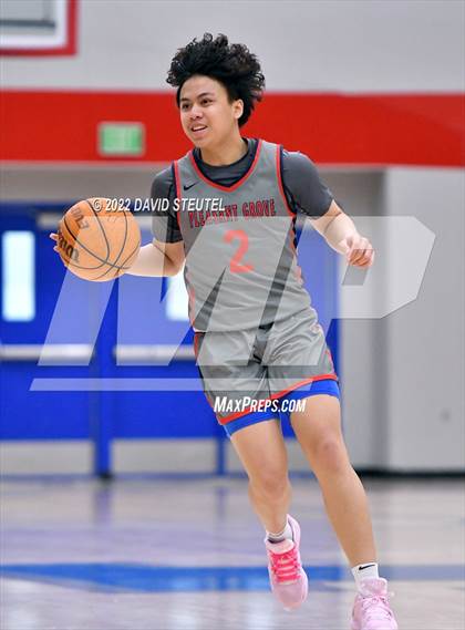 Thumbnail 2 in Pleasant Grove vs. McClatchy (Stan Harms Classic) photogallery.
