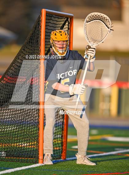 Thumbnail 2 in Victor @ Fairport photogallery.