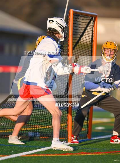 Thumbnail 3 in Victor @ Fairport photogallery.