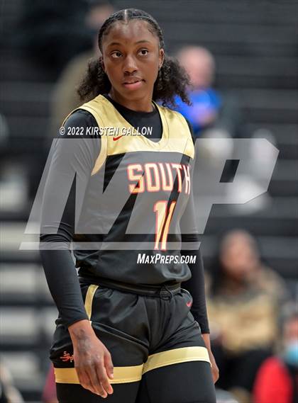 Thumbnail 1 in South Grand Prairie vs. Plano (UIL 6A Area Playoff) photogallery.