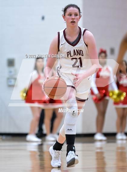 Thumbnail 2 in South Grand Prairie vs. Plano (UIL 6A Area Playoff) photogallery.