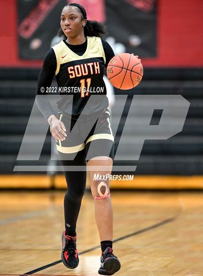 Thumbnail 1 in South Grand Prairie vs. Plano (UIL 6A Area Playoff) photogallery.