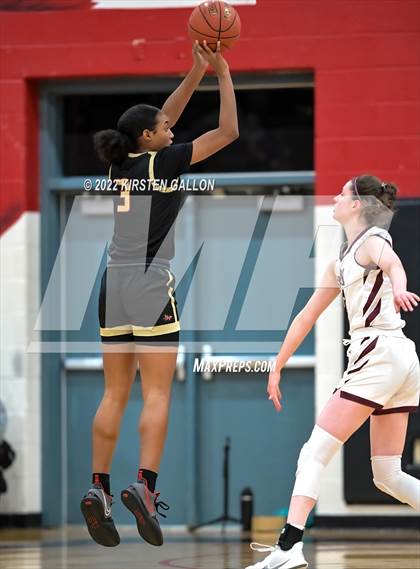 Thumbnail 1 in South Grand Prairie vs. Plano (UIL 6A Area Playoff) photogallery.